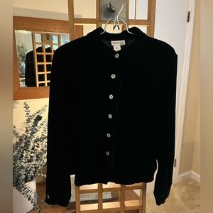 Coldwater Creek black ruffle front velvety blouse (Med)